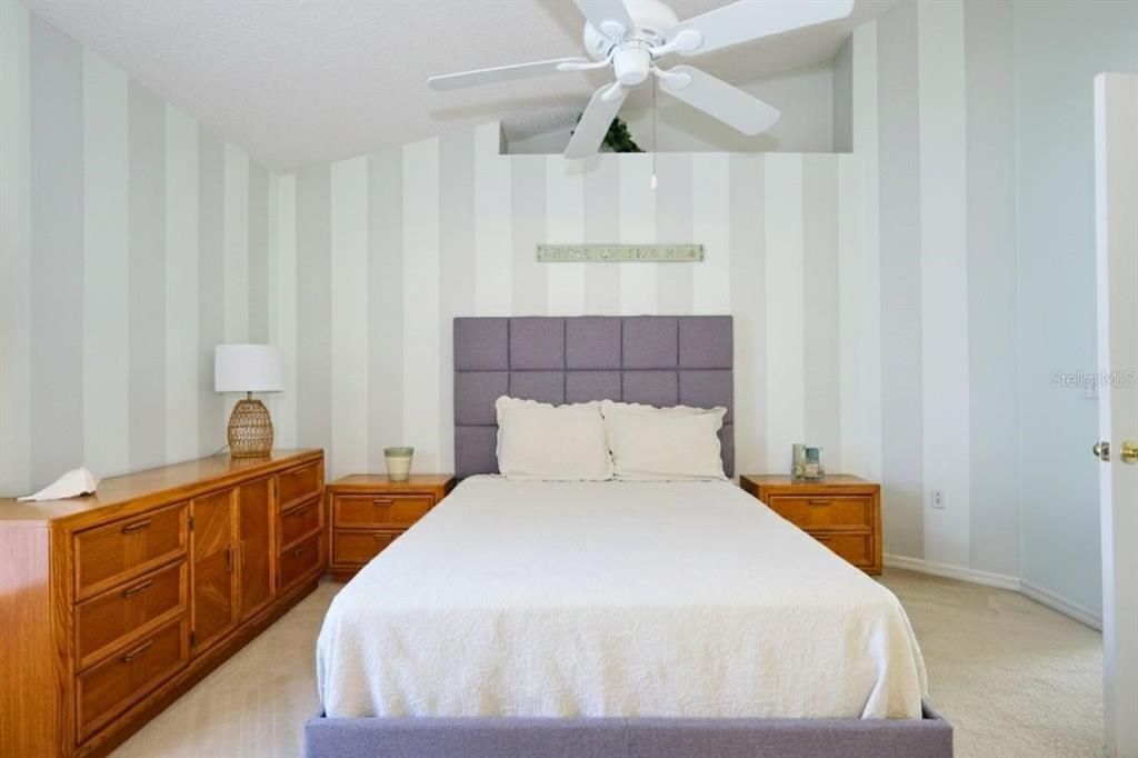 For Sale: $320,000 (3 beds, 2 baths, 1332 Square Feet)