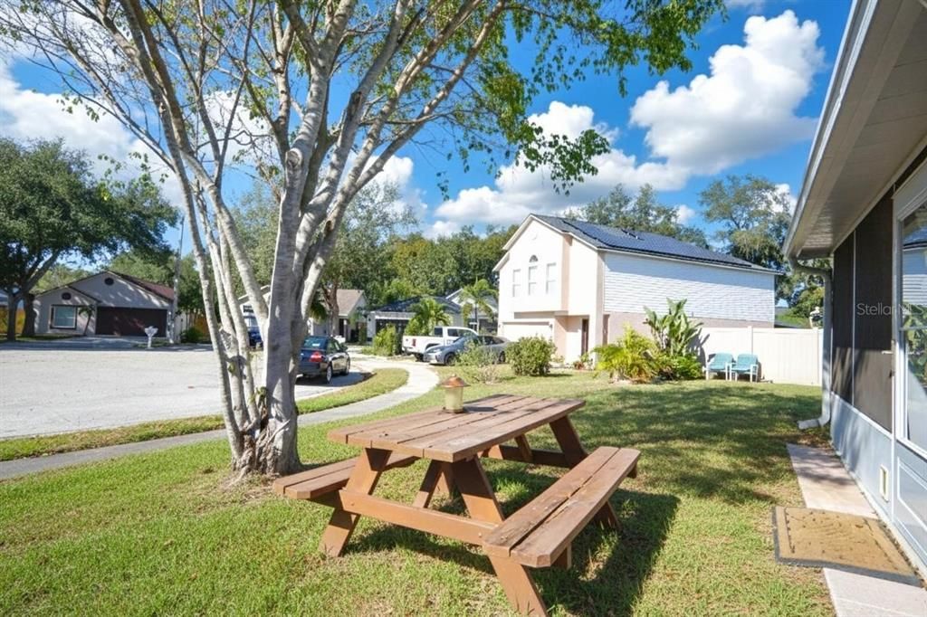 For Sale: $320,000 (3 beds, 2 baths, 1332 Square Feet)