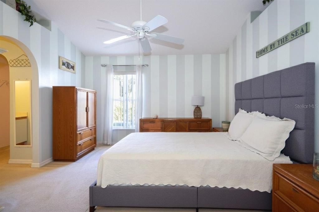 For Sale: $320,000 (3 beds, 2 baths, 1332 Square Feet)