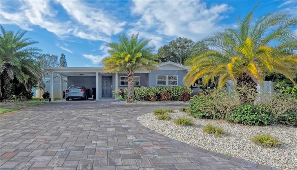 For Sale: $599,000 (3 beds, 1 baths, 1692 Square Feet)