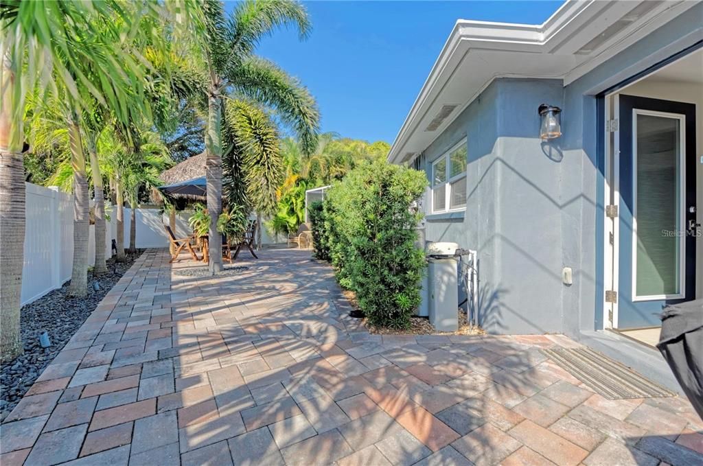 For Sale: $599,000 (3 beds, 1 baths, 1692 Square Feet)