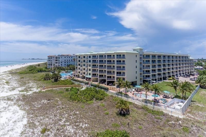 На продажу: $775,000 (2 спален, 2 ванн, 870 Квадратных фут)