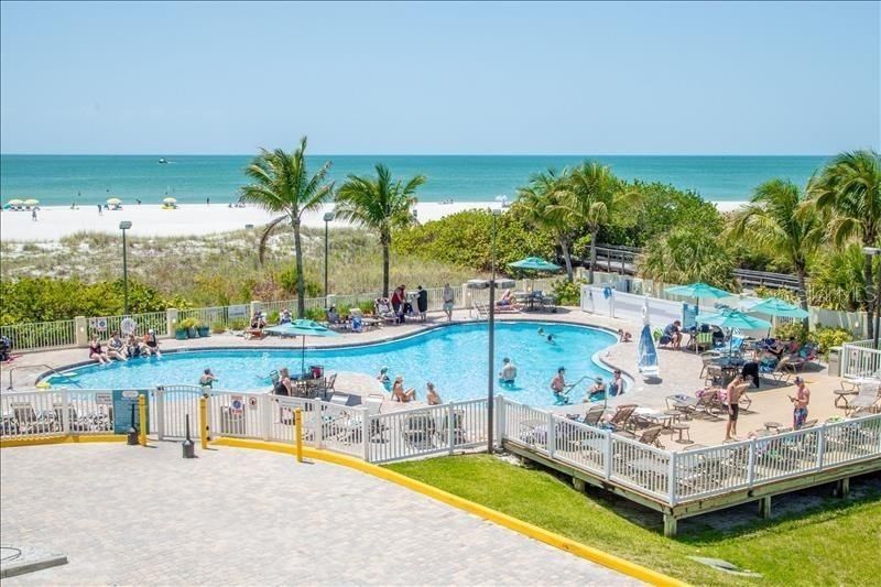 На продажу: $775,000 (2 спален, 2 ванн, 870 Квадратных фут)