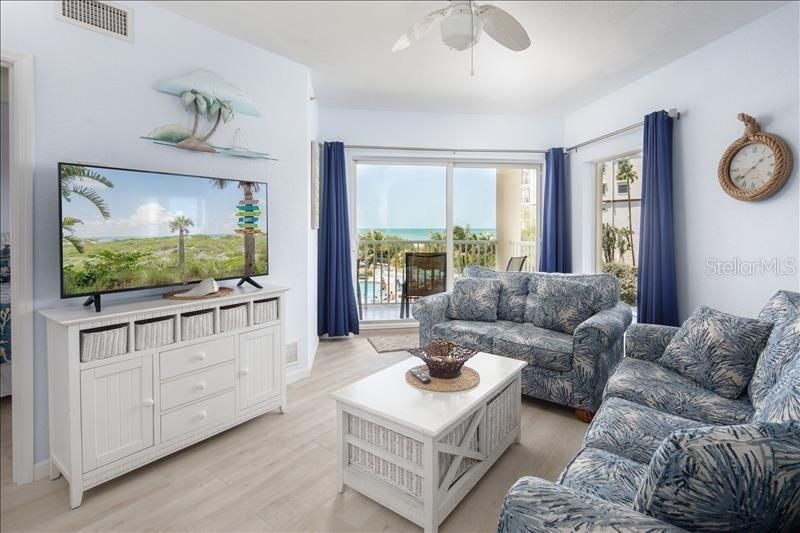 На продажу: $775,000 (2 спален, 2 ванн, 870 Квадратных фут)