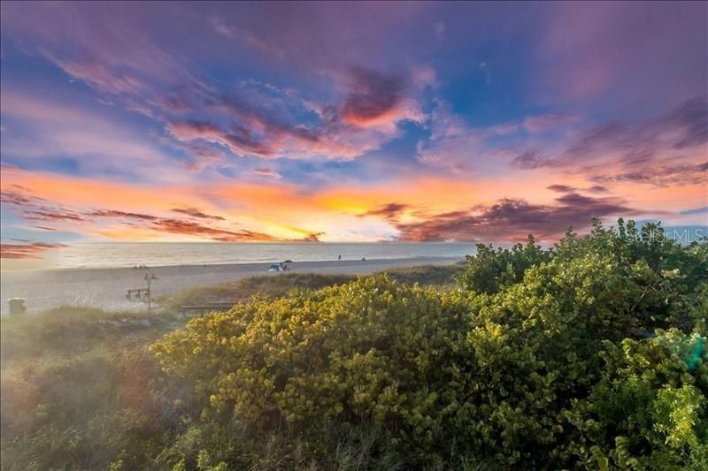 На продажу: $775,000 (2 спален, 2 ванн, 870 Квадратных фут)