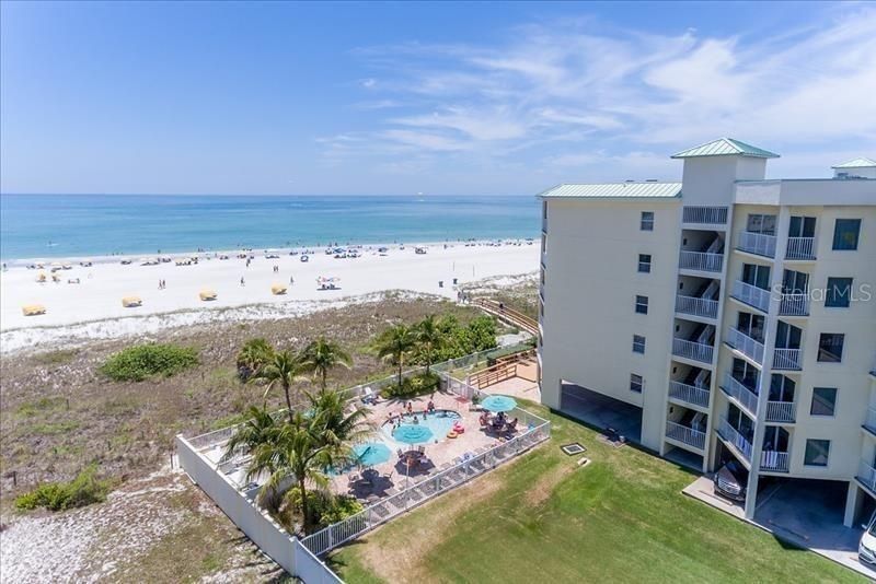 На продажу: $775,000 (2 спален, 2 ванн, 870 Квадратных фут)