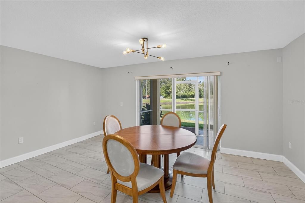 待售: $250,000 (3 贝兹, 2 浴室, 1640 平方英尺)