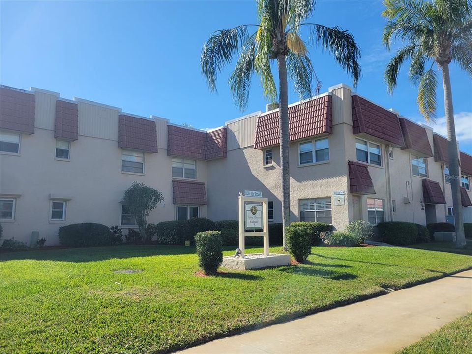 For Sale: $110,000 (1 beds, 1 baths, 790 Square Feet)