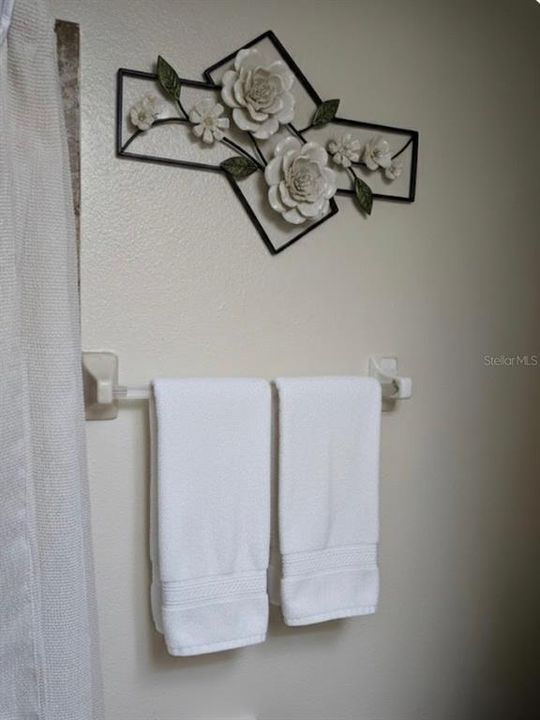 For Sale: $110,000 (1 beds, 1 baths, 790 Square Feet)