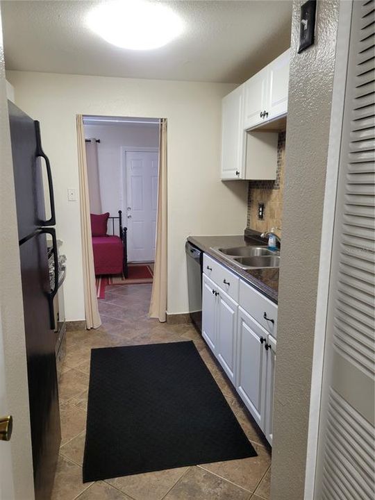 For Sale: $110,000 (1 beds, 1 baths, 790 Square Feet)