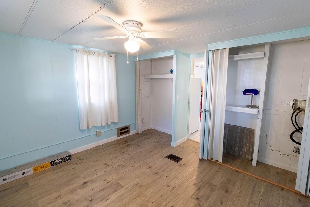 待售: $135,000 (2 贝兹, 1 浴室, 660 平方英尺)