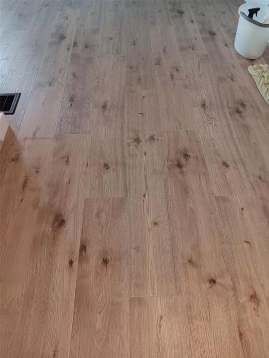 待售: $135,000 (2 贝兹, 1 浴室, 660 平方英尺)