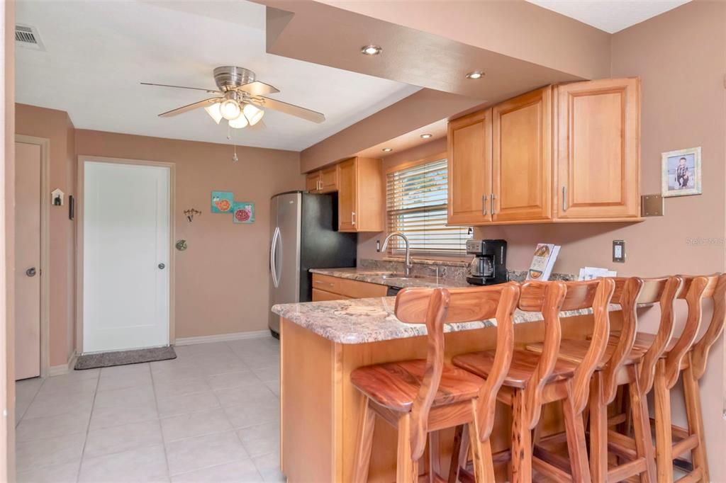 En Venta: $385,000 (2 camas, 2 baños, 1172 Pies cuadrados)