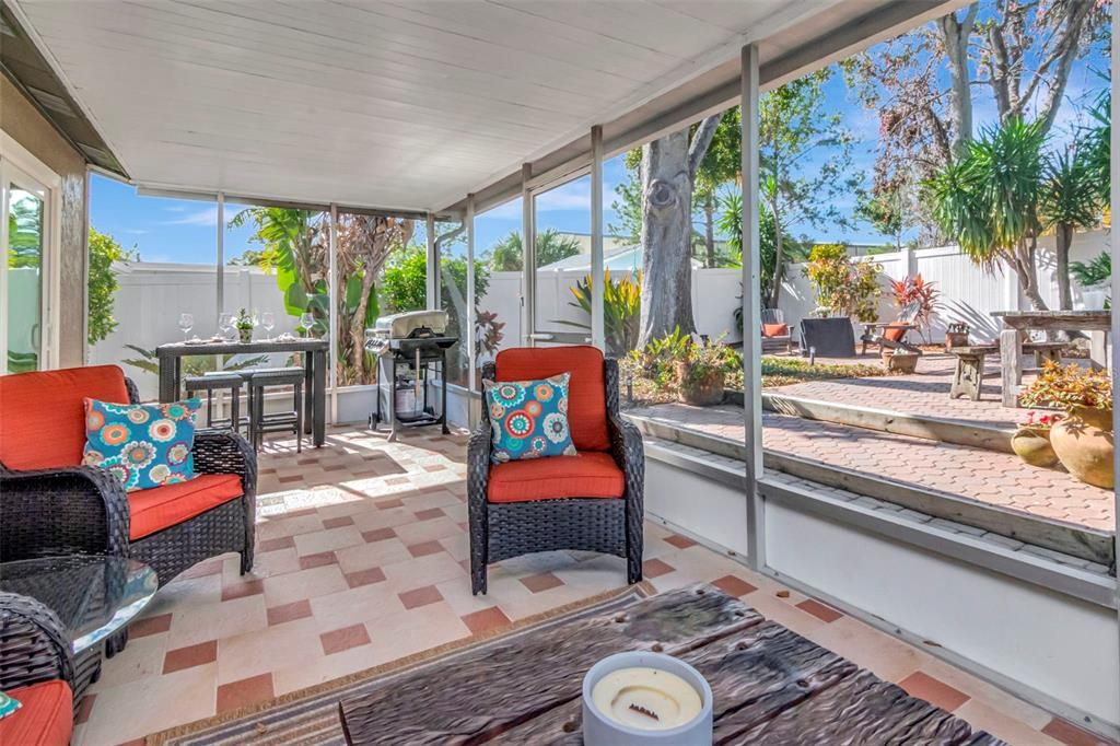 En Venta: $385,000 (2 camas, 2 baños, 1172 Pies cuadrados)