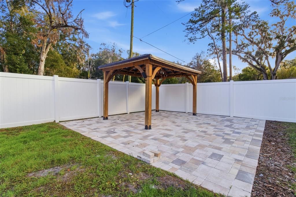 En Venta: $374,999 (3 camas, 2 baños, 1702 Pies cuadrados)