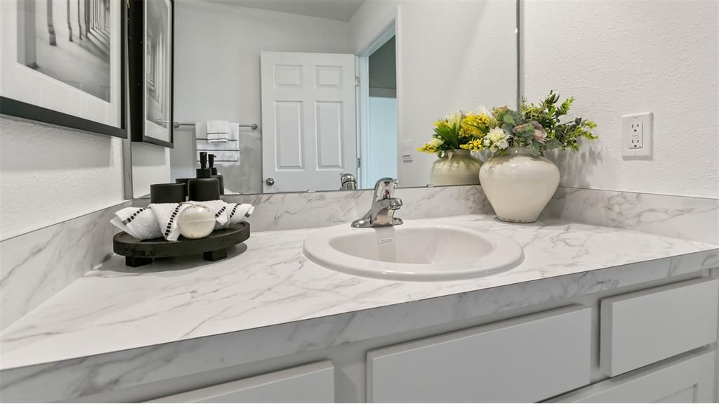 For Sale: $252,990 (2 beds, 2 baths, 1109 Square Feet)