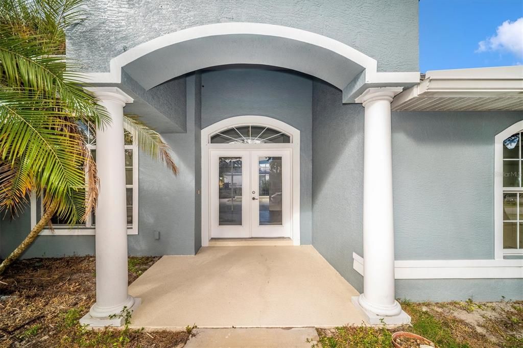 Под контрактом: $2,200 (3 спален, 2 ванн, 1818 Квадратных фут)