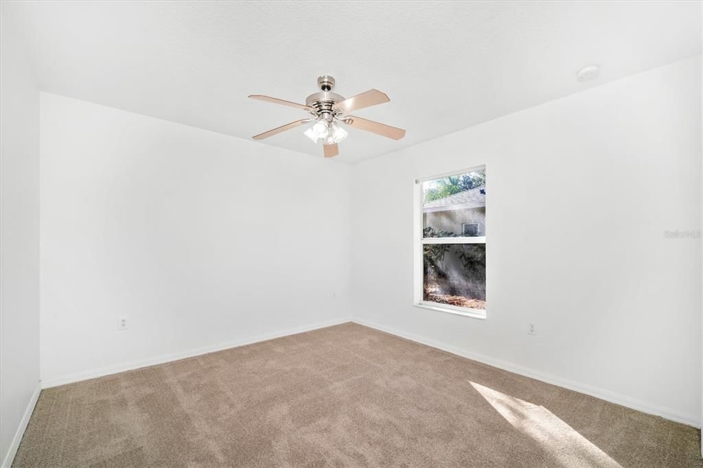 Под контрактом: $2,200 (3 спален, 2 ванн, 1818 Квадратных фут)