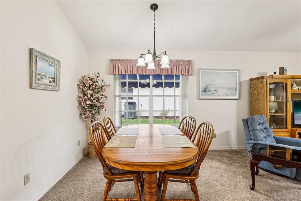 For Sale: $235,000 (2 beds, 2 baths, 1228 Square Feet)