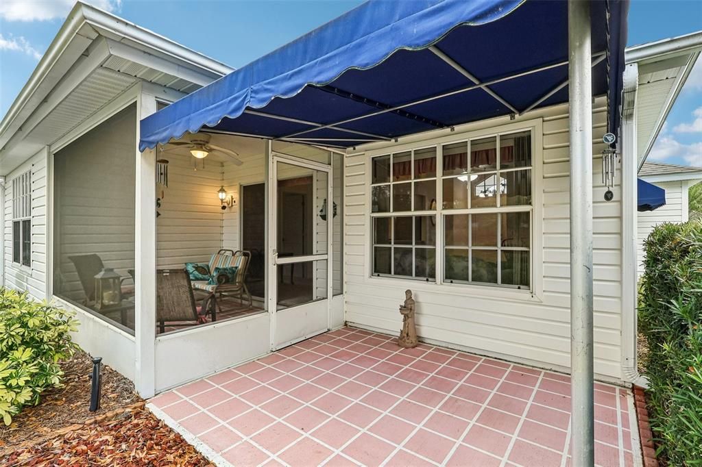 For Sale: $235,000 (2 beds, 2 baths, 1228 Square Feet)