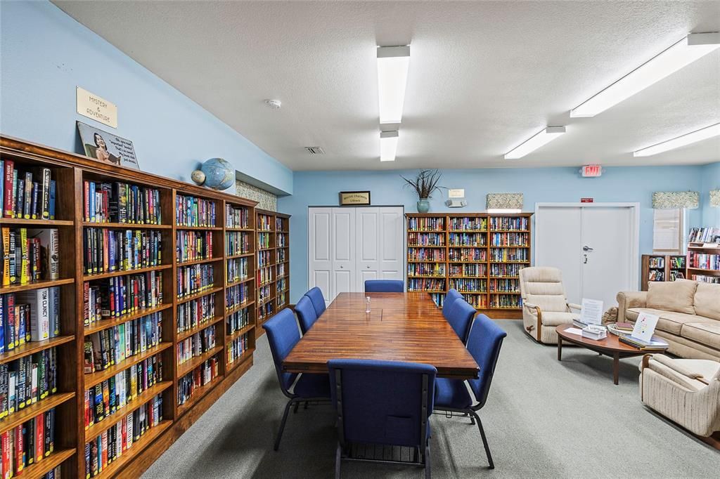 For Sale: $235,000 (2 beds, 2 baths, 1228 Square Feet)