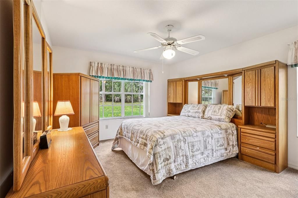 For Sale: $235,000 (2 beds, 2 baths, 1228 Square Feet)