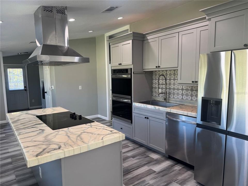 For Rent: $2,200 (3 beds, 2 baths, 1620 Square Feet)