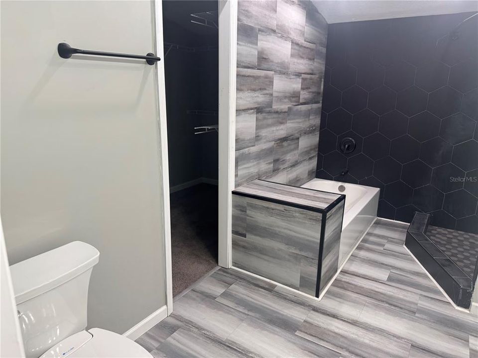 For Rent: $2,200 (3 beds, 2 baths, 1620 Square Feet)