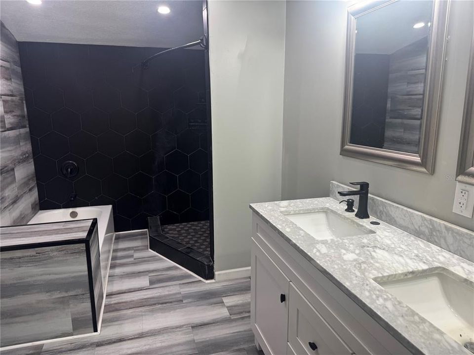 For Rent: $2,200 (3 beds, 2 baths, 1620 Square Feet)