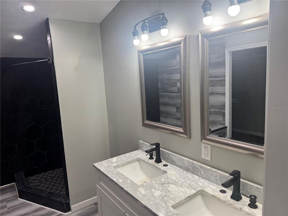 For Rent: $2,200 (3 beds, 2 baths, 1620 Square Feet)