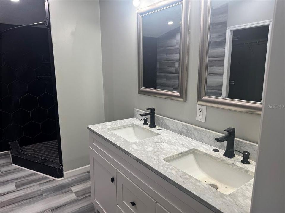 For Rent: $2,200 (3 beds, 2 baths, 1620 Square Feet)