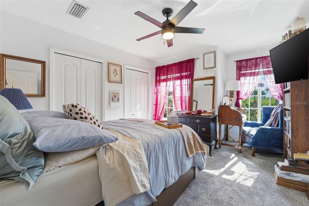 待售: $245,000 (2 贝兹, 2 浴室, 1537 平方英尺)