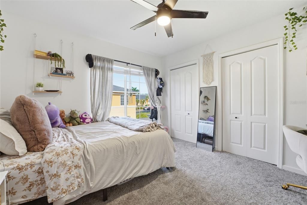 待售: $245,000 (2 贝兹, 2 浴室, 1537 平方英尺)