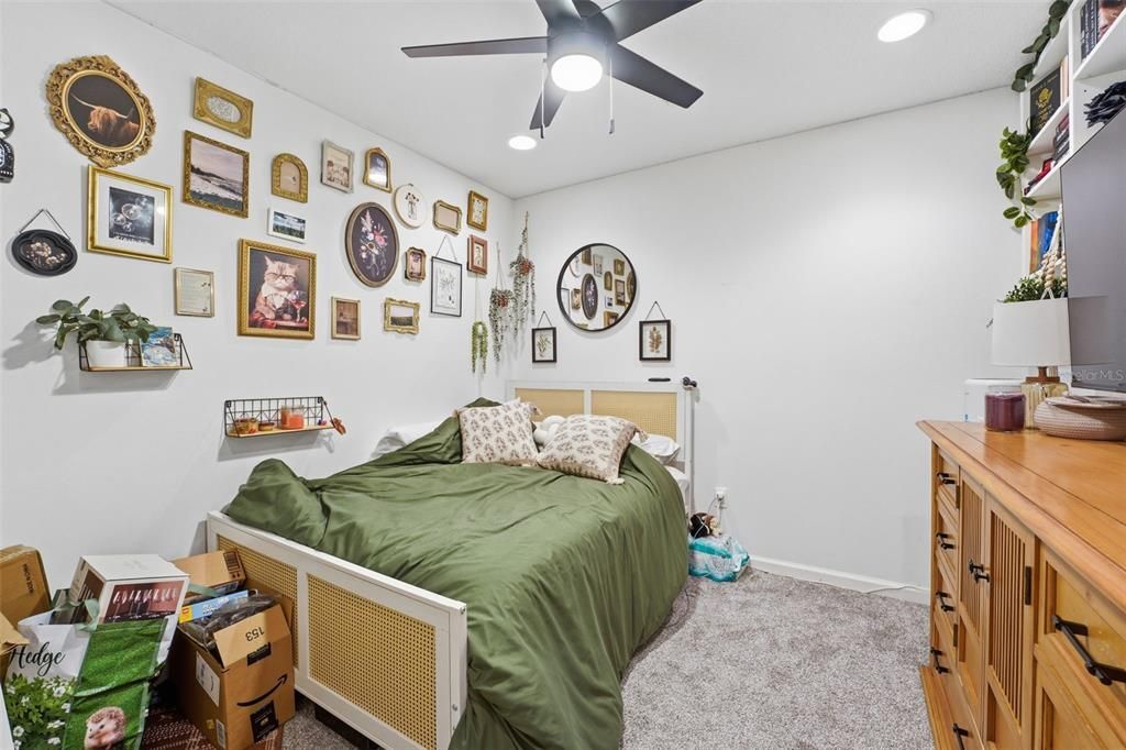 待售: $245,000 (2 贝兹, 2 浴室, 1537 平方英尺)