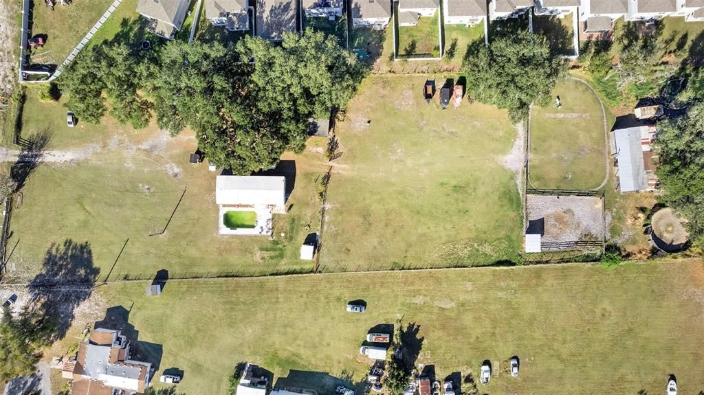 For Sale: $1,400,000 (2.50 acres)