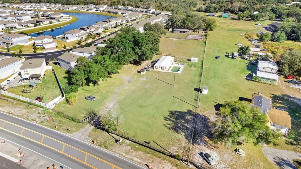 For Sale: $1,400,000 (2.50 acres)