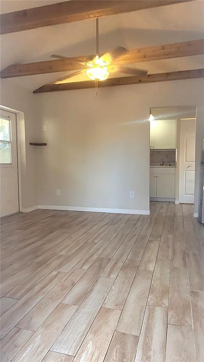 待售: $419,000 (3 贝兹, 2 浴室, 1307 平方英尺)