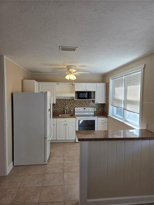 待售: $419,000 (3 贝兹, 2 浴室, 1307 平方英尺)