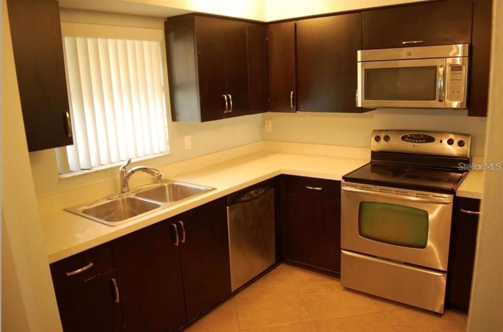 For Rent: $1,990 (2 beds, 2 baths, 1030 Square Feet)