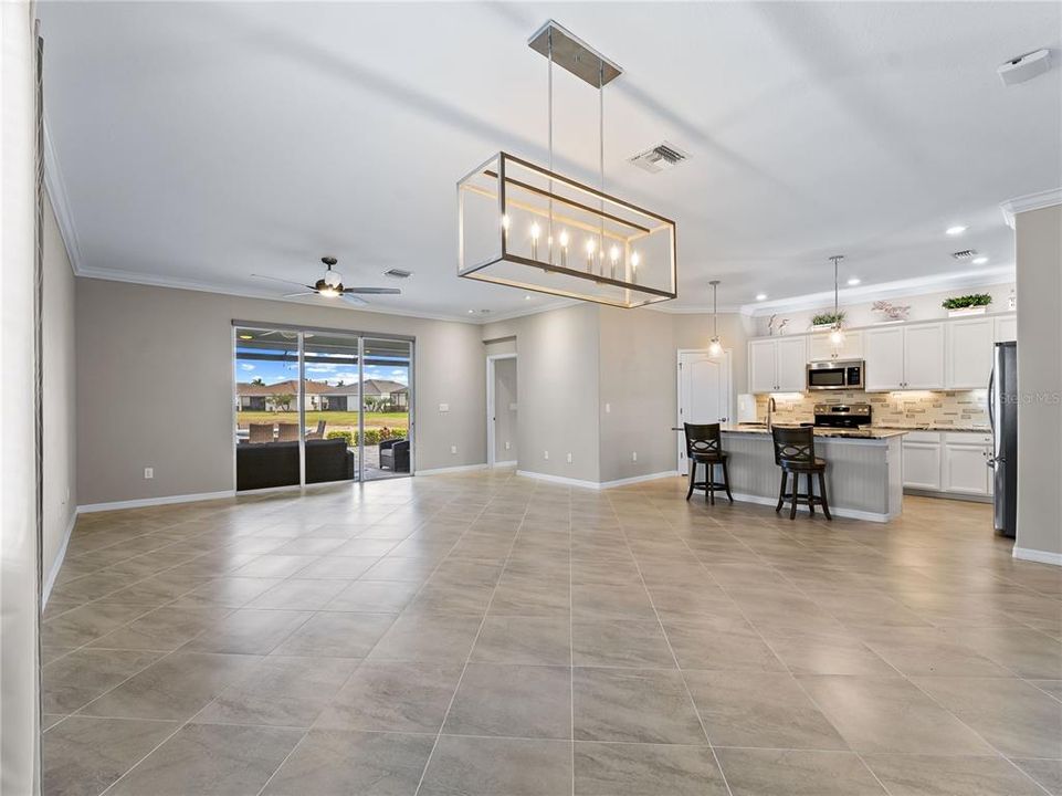 For Sale: $359,000 (3 beds, 3 baths, 1857 Square Feet)