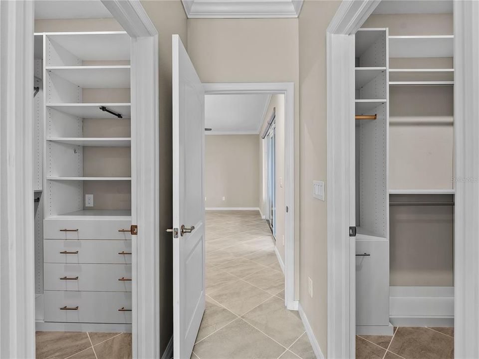 For Sale: $359,000 (3 beds, 3 baths, 1857 Square Feet)