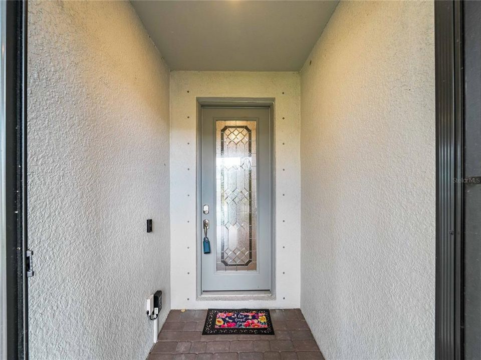 For Sale: $359,000 (3 beds, 3 baths, 1857 Square Feet)