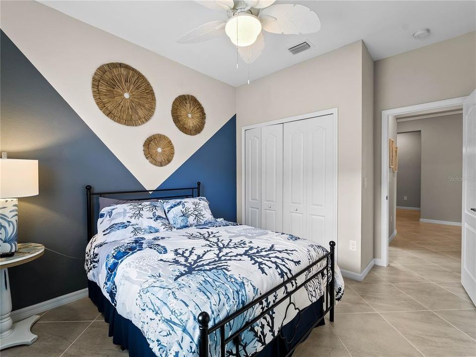 For Sale: $359,000 (3 beds, 3 baths, 1857 Square Feet)