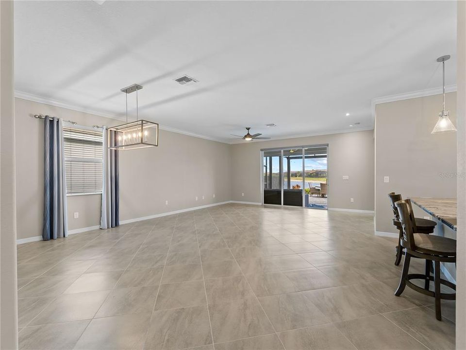 For Sale: $359,000 (3 beds, 3 baths, 1857 Square Feet)