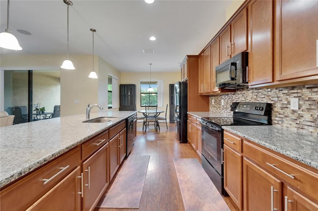 For Sale: $499,000 (4 beds, 5 baths, 3361 Square Feet)