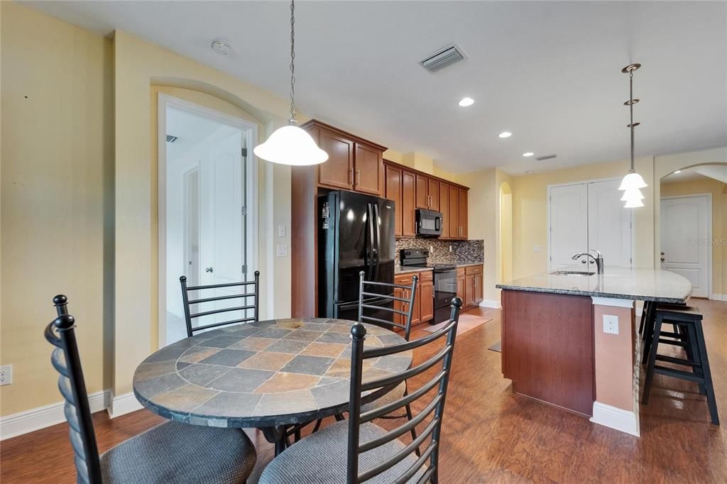 For Sale: $499,000 (4 beds, 5 baths, 3361 Square Feet)