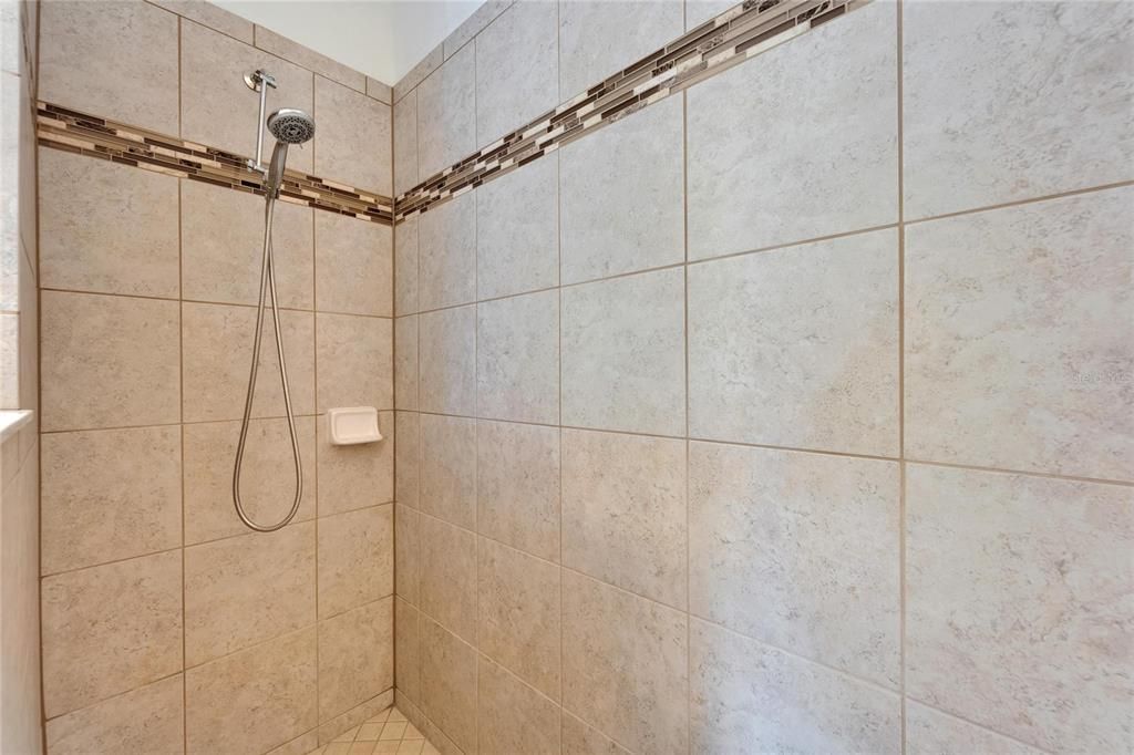 For Sale: $499,000 (4 beds, 5 baths, 3361 Square Feet)