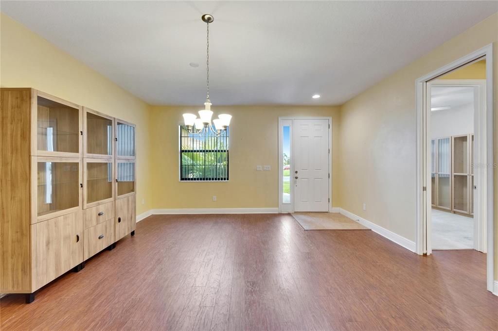 For Sale: $499,000 (4 beds, 5 baths, 3361 Square Feet)