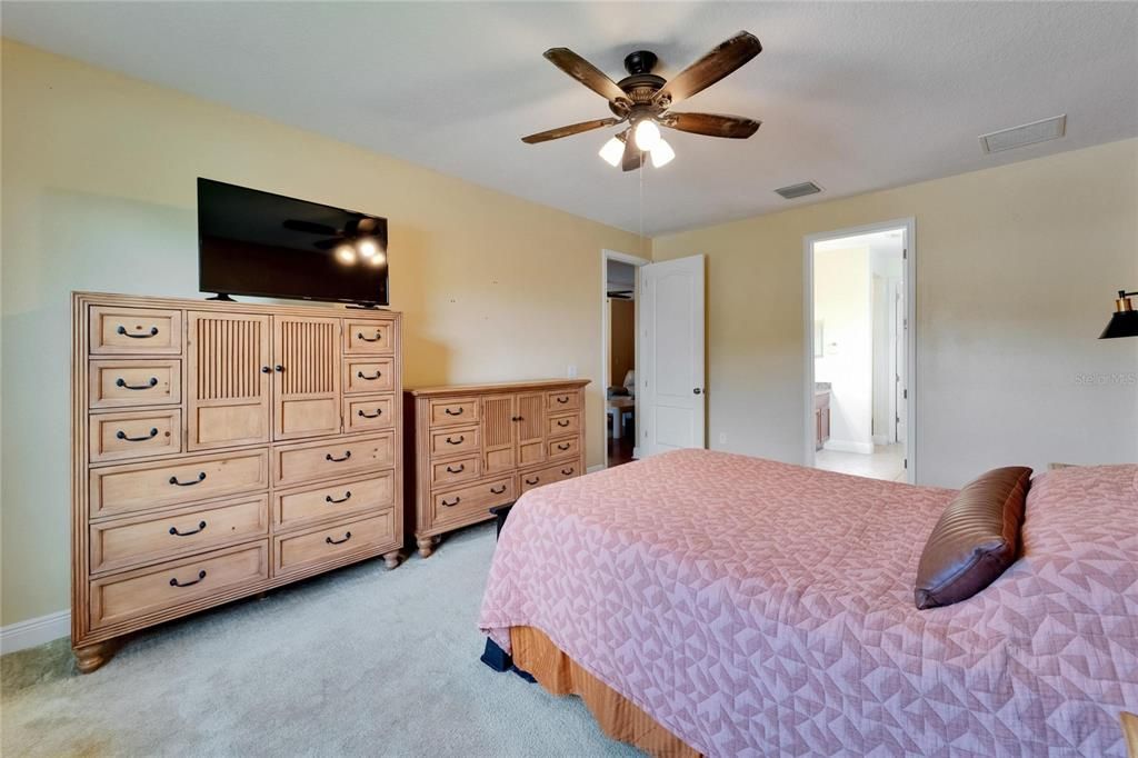 For Sale: $499,000 (4 beds, 5 baths, 3361 Square Feet)