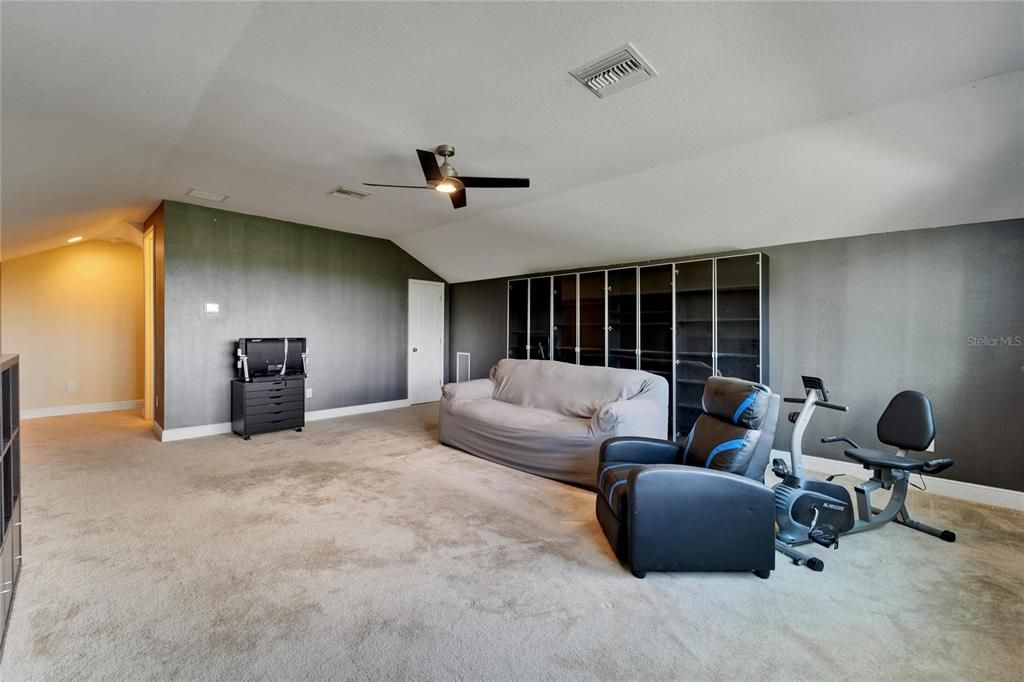 For Sale: $499,000 (4 beds, 5 baths, 3361 Square Feet)